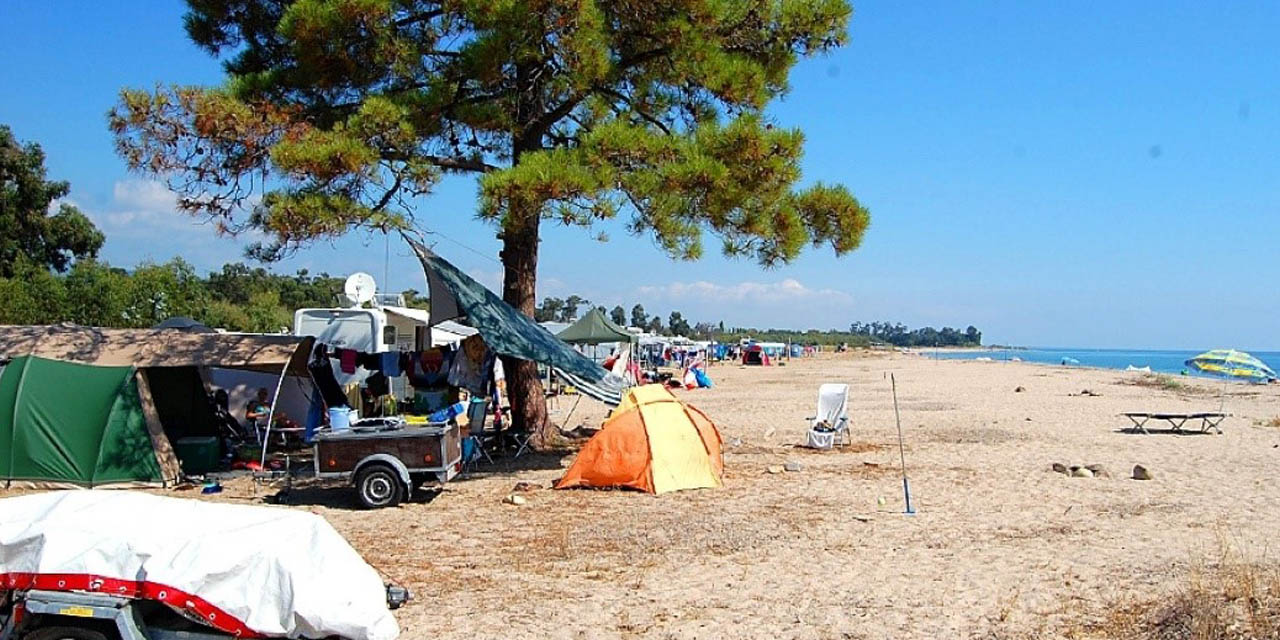 Camping Les Eucalyptus à Solaro