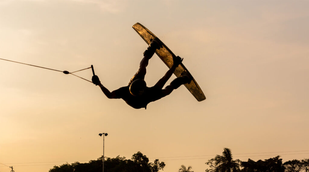 Dove fare Wakeboard in Corsica del Sud: i migliori spot per principianti e avanzati
