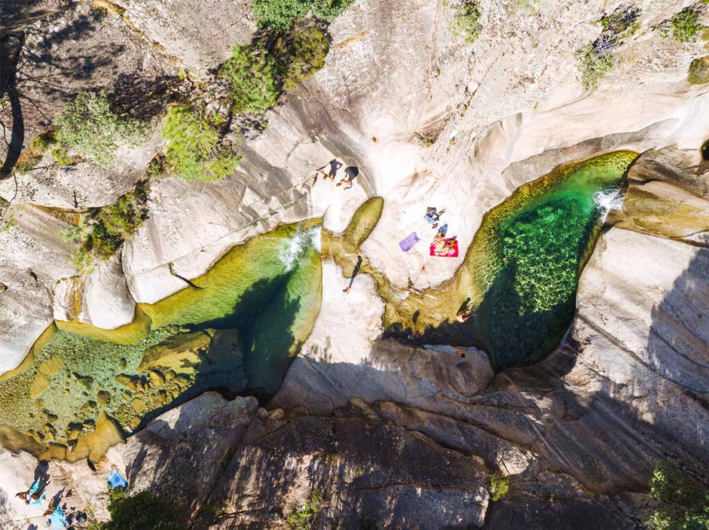 Le Canyoning en Corse du Sud : Des Parcours Spectaculaires au Cœur de la Nature