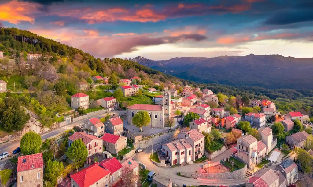 Panorama-village-Zonza-Corse-du-Sud