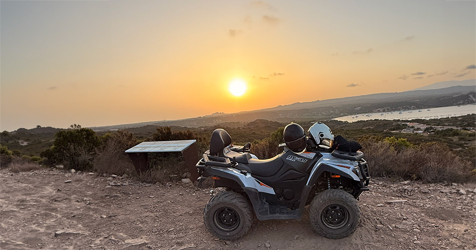 Coucher de soleil à Bonifacio en Quad Coucher de soleil à Bonifacio en Quad