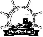 logo-pass-partout Logo officiel noir et blanc de la compagnie maritime "Le Pass'Partout" à Porto, Corse, représentant une barre de gouvernail, une tour génoise et un voilier stylisé.