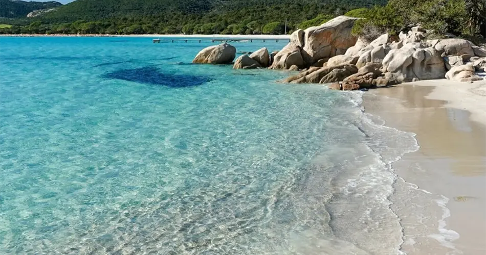 Plage de Santa Giulia en Corse du Sud